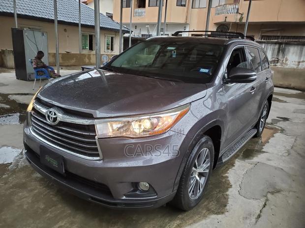 Toyota Highlander 2016 Gray