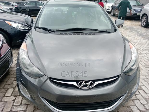 Hyundai Elantra Limited Sedan FWD (1.8L 4cyl 6A) 2013 Gray