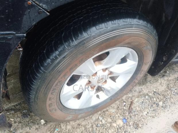 Toyota Land Cruiser Prado 2011 Black