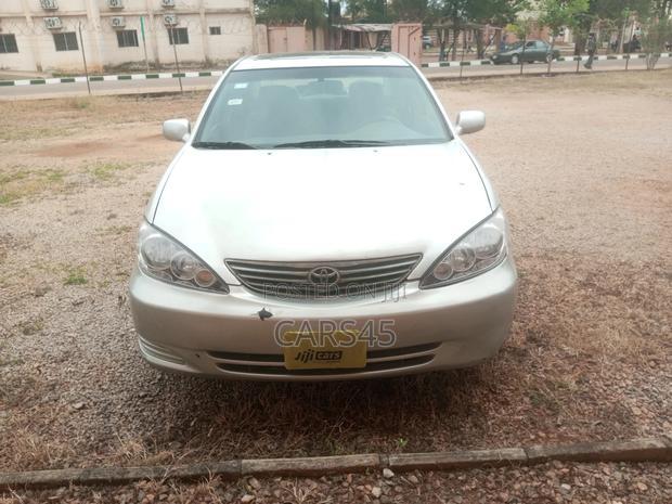 Toyota Camry LE 4dr Sedan (2.4L 4cyl 4A) 2004 Silver