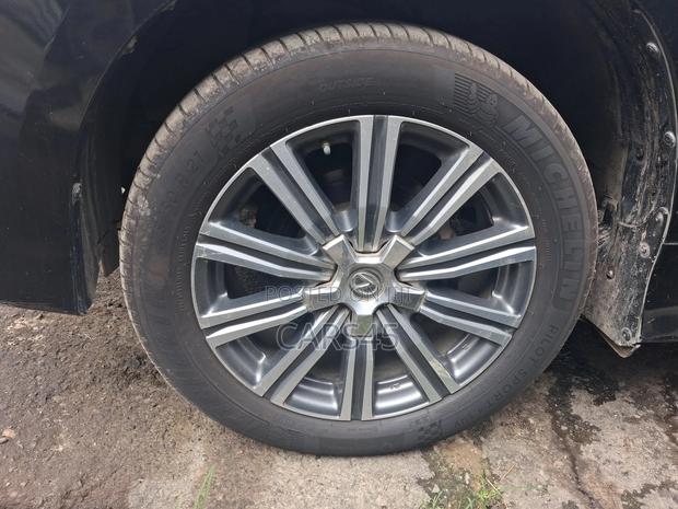 Lexus LX 2016 Black
