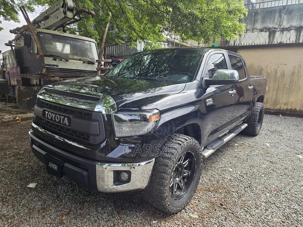 Toyota Tundra 2014 Black