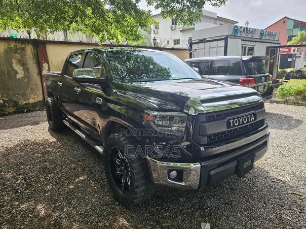 Toyota Tundra 2014 Black