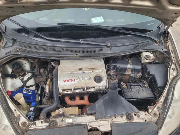 Toyota Sienna LE FWD 2006 Gold