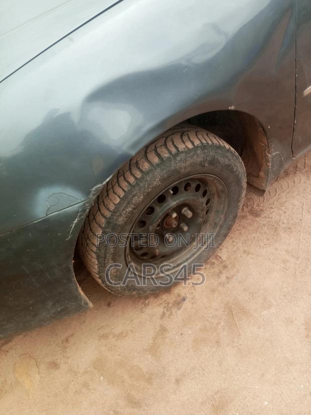 Toyota Camry LE 4dr Sedan (2.4L 4cyl 5M) 2003 Beige