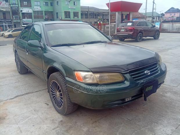 Toyota Camry 1999 Green