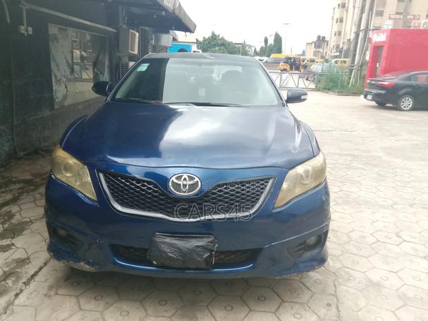 Toyota Camry 2010 Blue