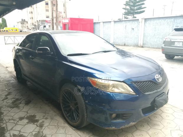 Toyota Camry 2010 Blue