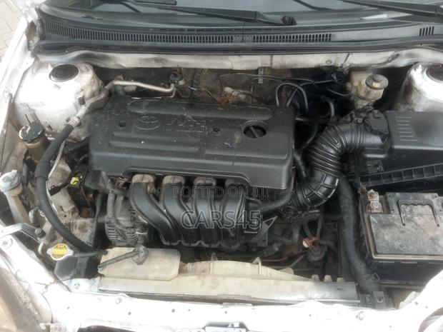 Toyota Corolla 2006 White