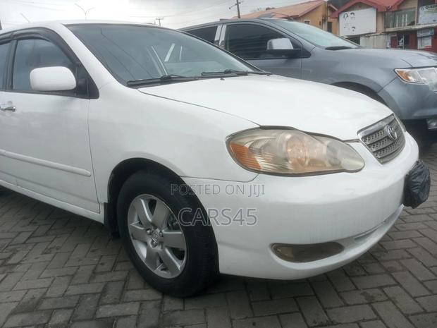 Toyota Corolla 2006 White