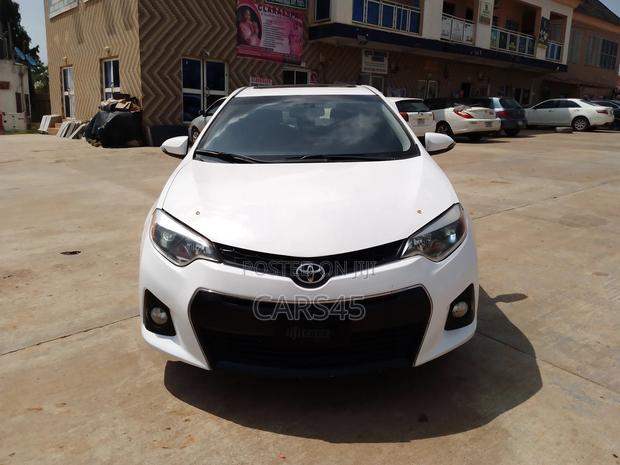 Toyota Corolla 2015 White