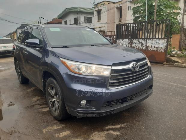 Toyota Highlander 2016 Blue