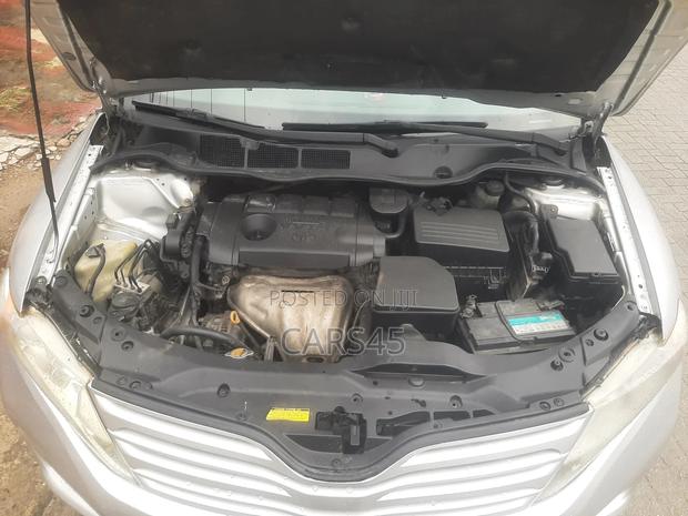 Toyota Venza 2011 Silver
