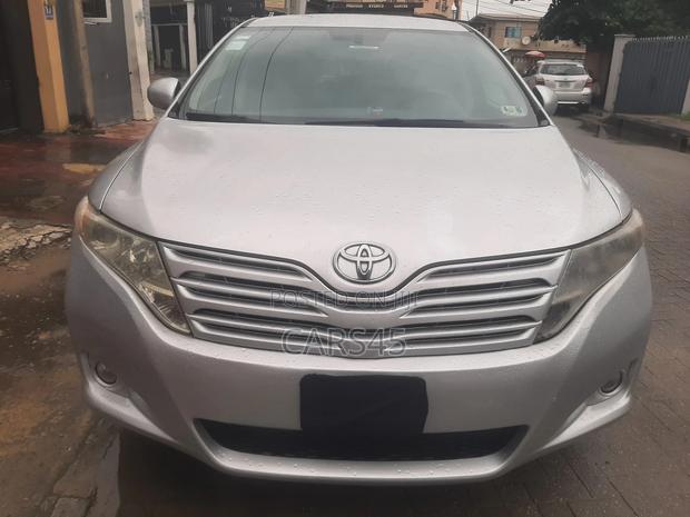 Toyota Venza 2011 Silver
