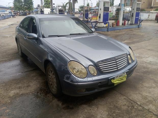 Mercedes-Benz E200 2002 Blue