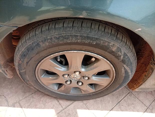 Toyota Camry 2004 Gray