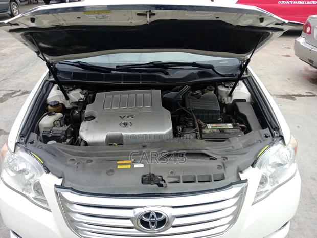 Toyota Avalon 2008 White