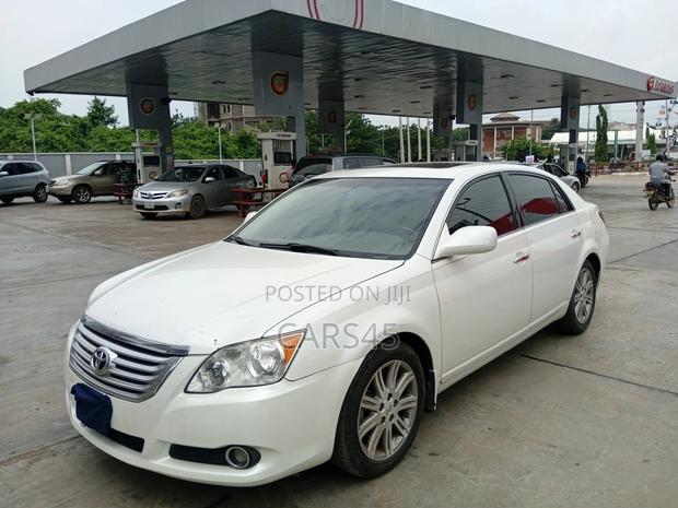 Toyota Avalon 2008 White