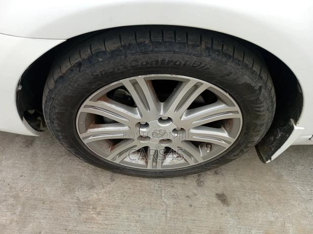 Toyota Avalon 2008 White
