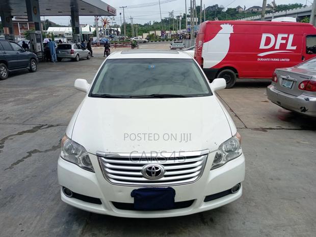 Toyota Avalon 2008 White