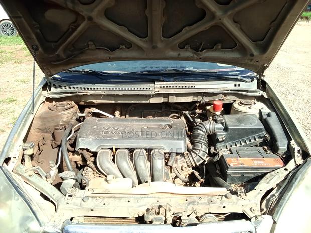Toyota Corolla 2006 Gold