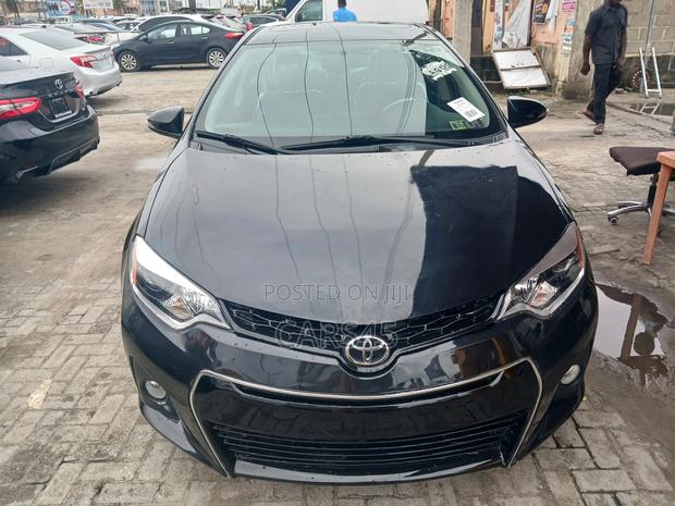 Toyota Corolla 2016 Black