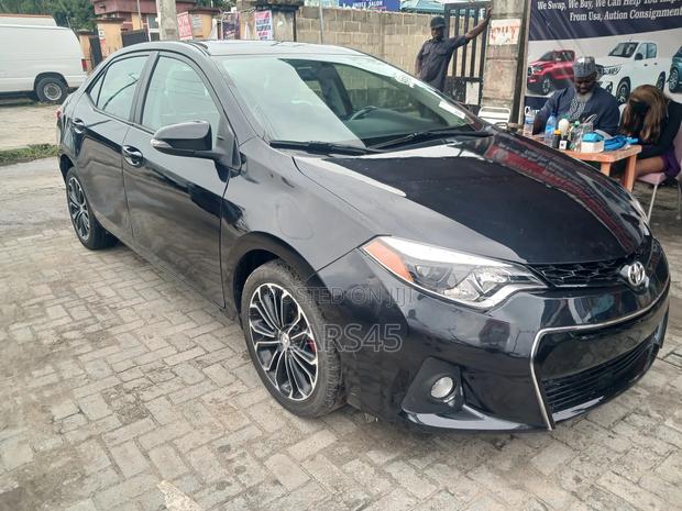 Toyota Corolla 2016 Black