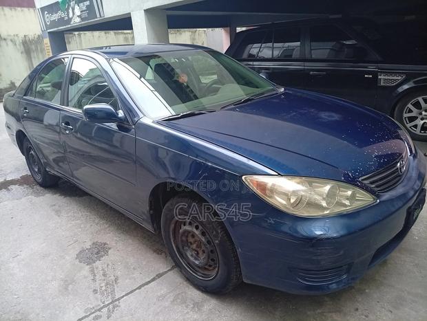 Toyota Camry 2006 Blue