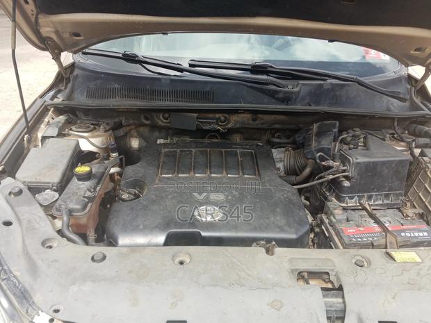 Toyota RAV4 2009 Gold
