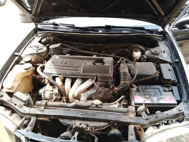 Toyota Corolla 2002 Black