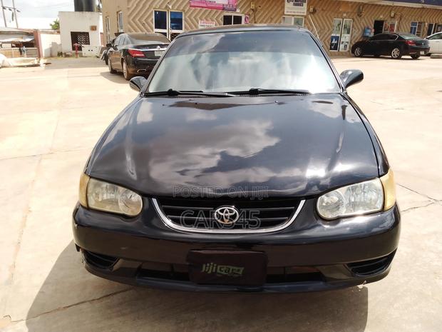 Toyota Corolla 2002 Black