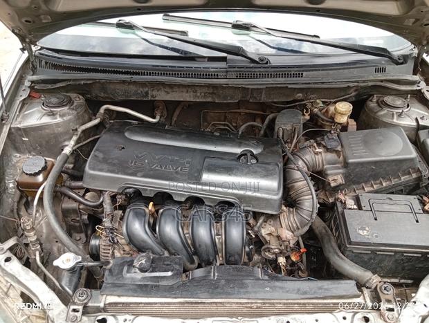 Toyota Corolla 2005 Gray