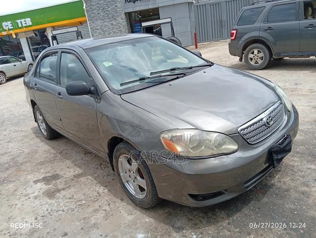 Toyota Corolla 2005 Gray