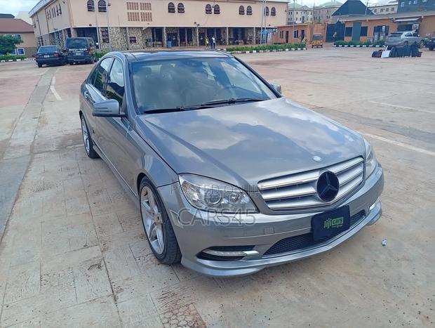 Mercedes-Benz C350 2011 Gray