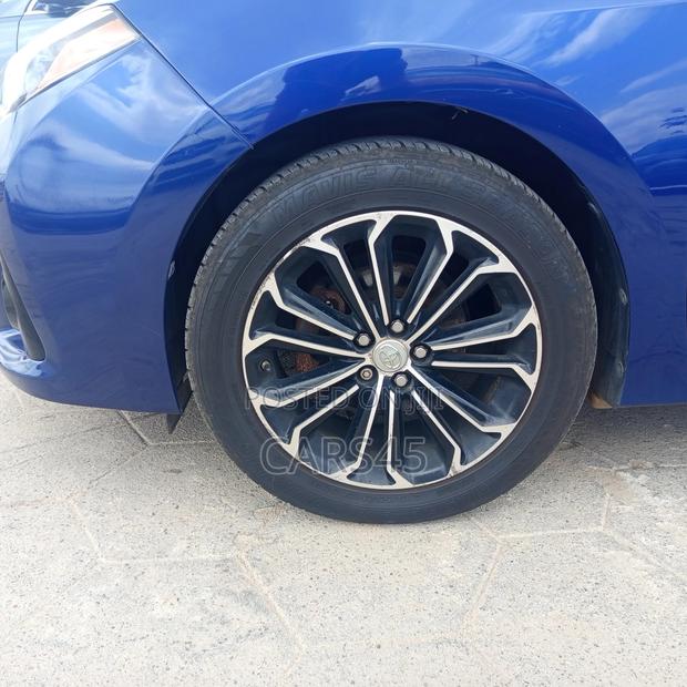 Toyota Corolla 2016 Blue