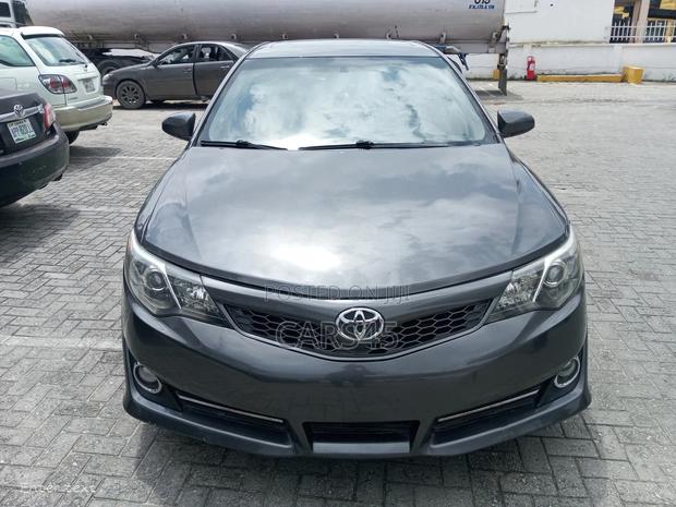 Toyota Camry 2012 Gray