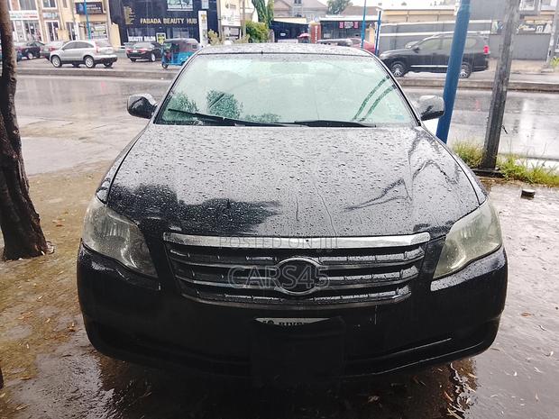 Toyota Avalon Limited 2005 Black