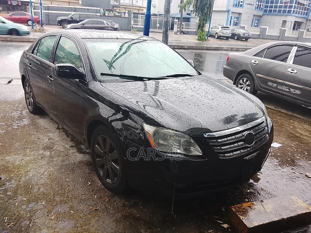 Toyota Avalon Limited 2005 Black