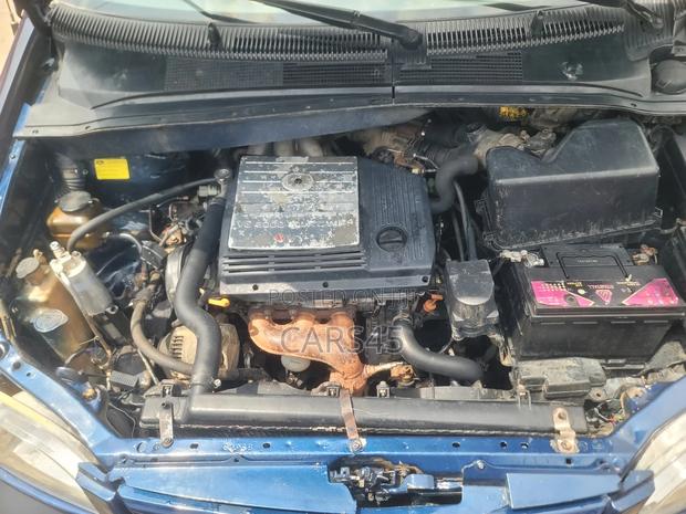Toyota Sienna 2003 Blue