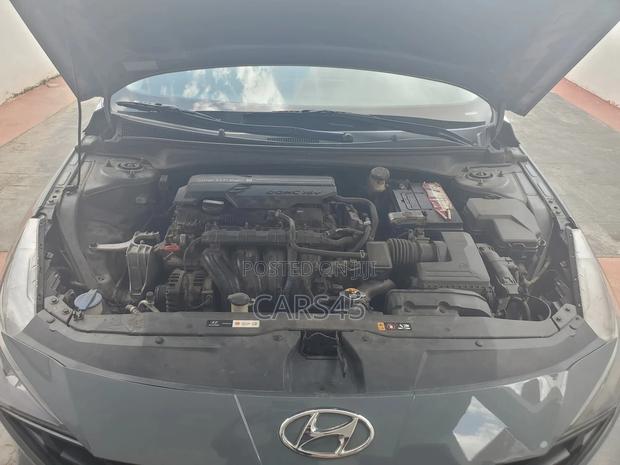 Hyundai Elantra Limited 2021 Gray