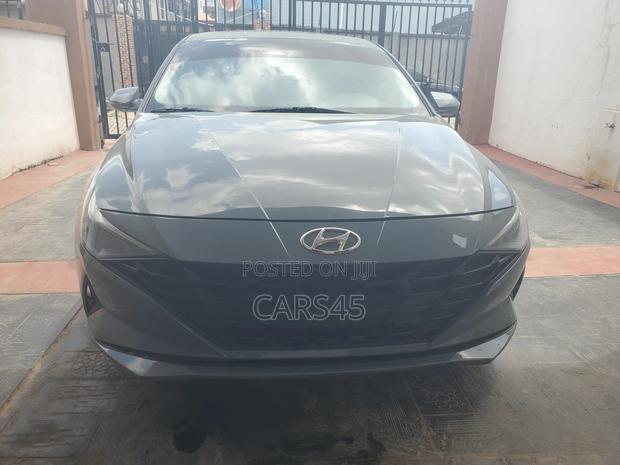 Hyundai Elantra Limited 2021 Gray