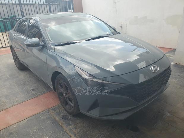 Hyundai Elantra Limited 2021 Gray