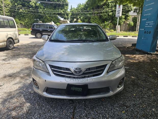 Toyota Corolla 2009 Silver