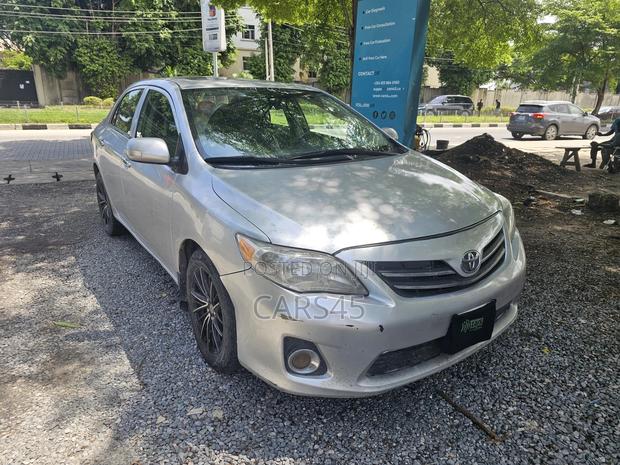 Toyota Corolla 2009 Silver