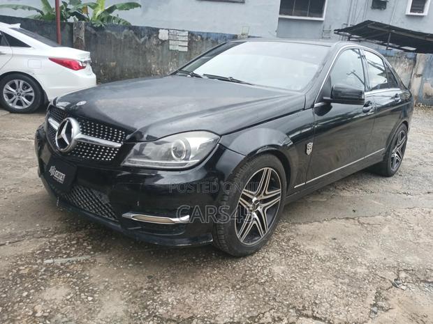 Mercedes-Benz C300 Luxury 4Matic Sedan AWD (3.0L 6cyl 7A) 2012 Black