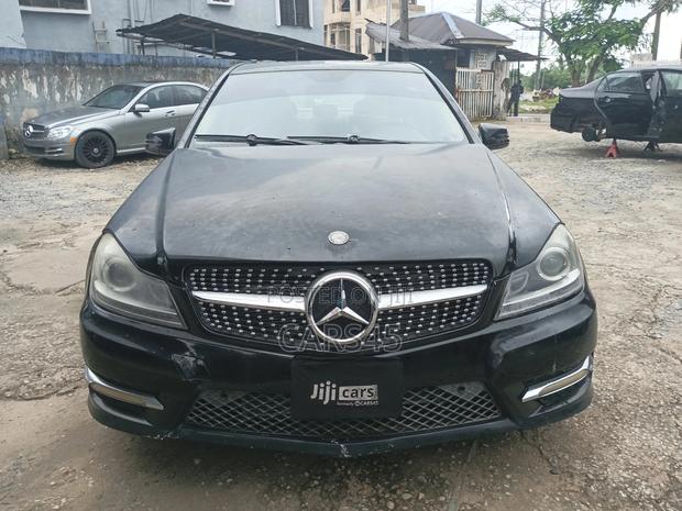Mercedes-Benz C300 Luxury 4Matic Sedan AWD (3.0L 6cyl 7A) 2012 Black