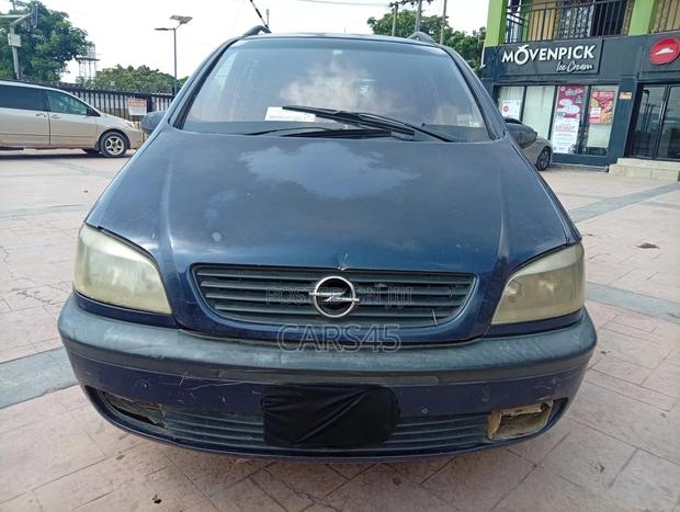 Opel Zafira 2004 Blue