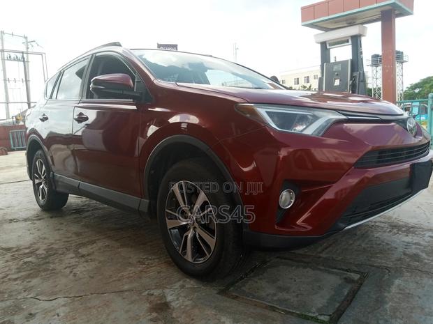 Toyota RAV4 2018 Red