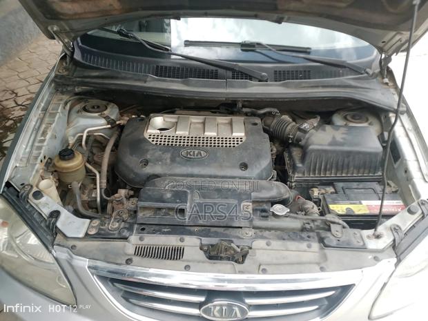 Kia Carens 2004 Silver