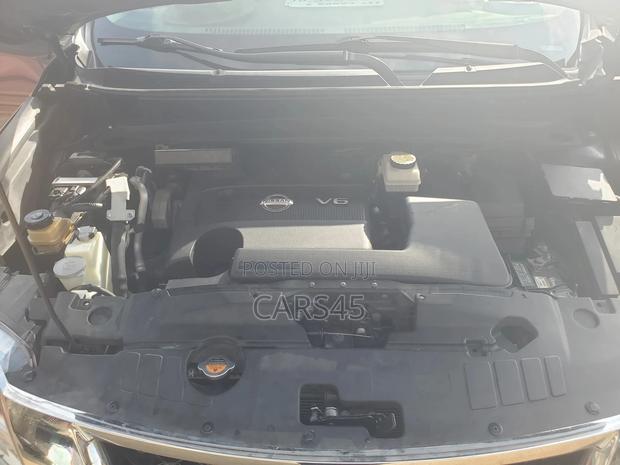 Nissan Pathfinder SV 4x4 2013 Black